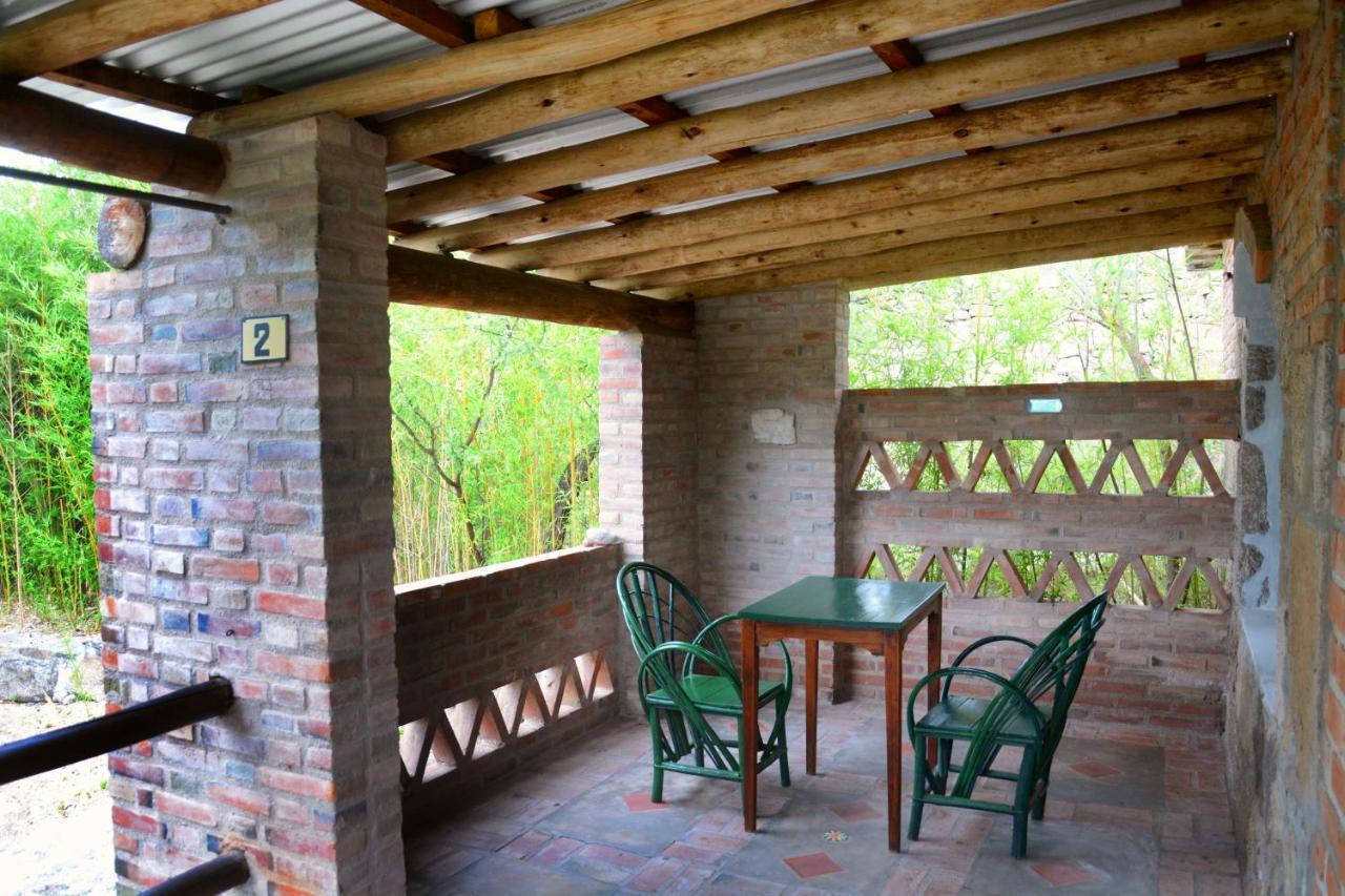La Toma Complejo De Montana - Cabanas Y Habitaciones En Hosteria Mina Clavero Dış mekan fotoğraf