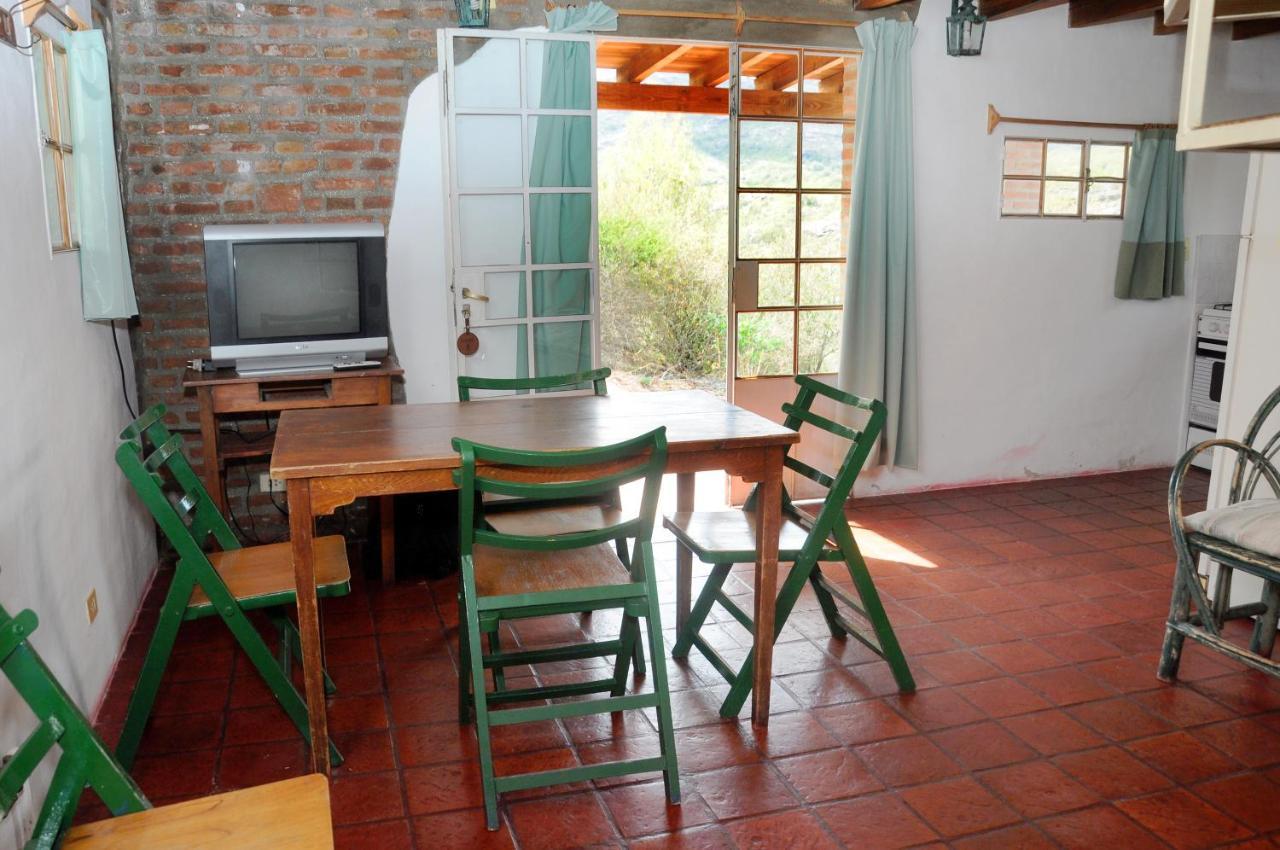 La Toma Complejo De Montana - Cabanas Y Habitaciones En Hosteria Mina Clavero Dış mekan fotoğraf