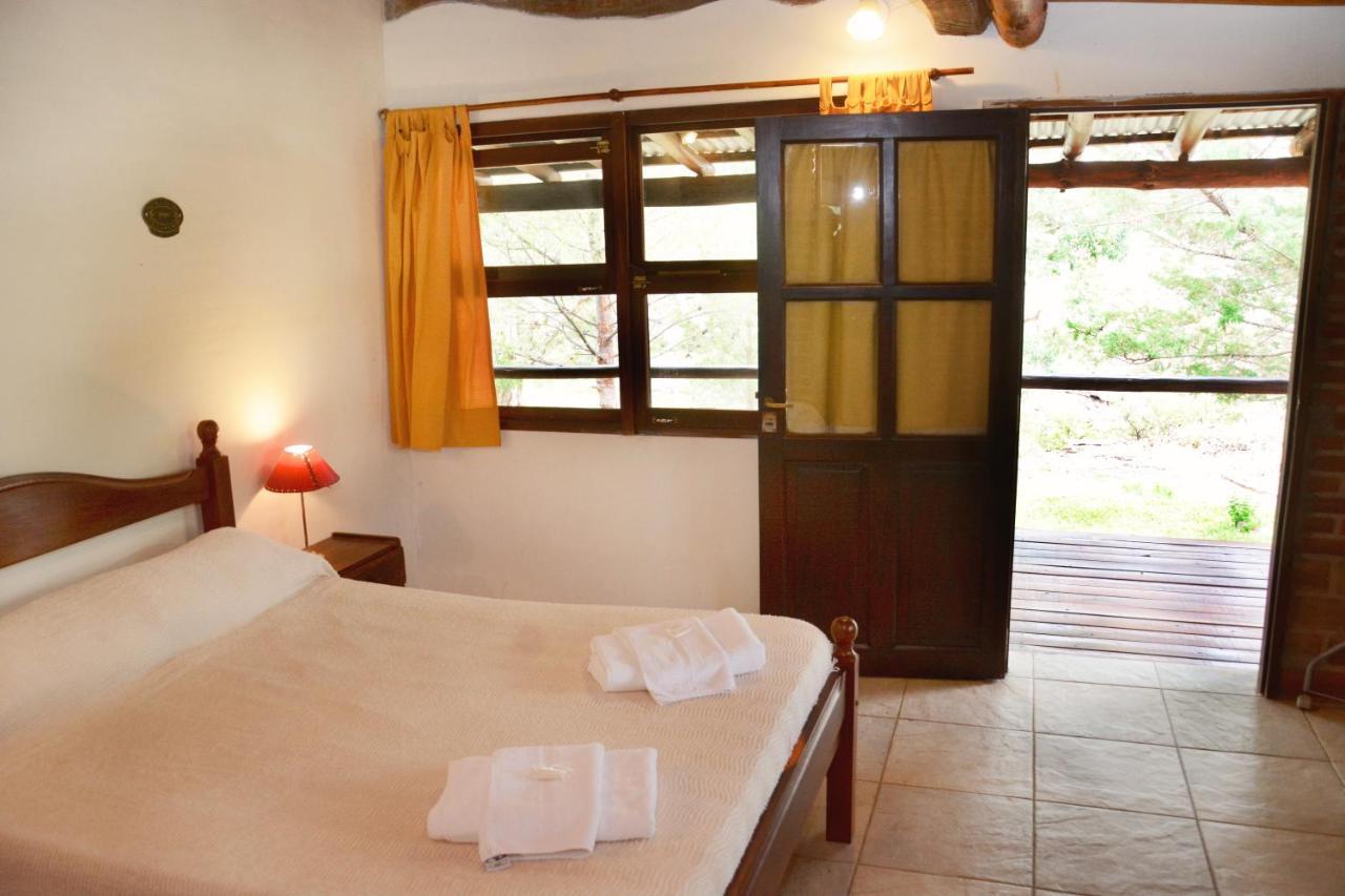 La Toma Complejo De Montana - Cabanas Y Habitaciones En Hosteria Mina Clavero Dış mekan fotoğraf