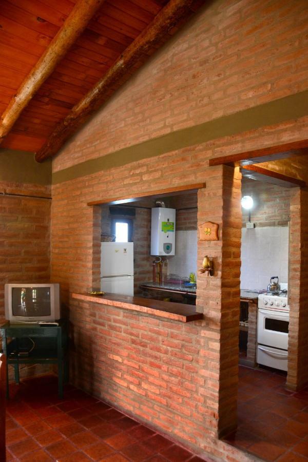 La Toma Complejo De Montana - Cabanas Y Habitaciones En Hosteria Mina Clavero Dış mekan fotoğraf