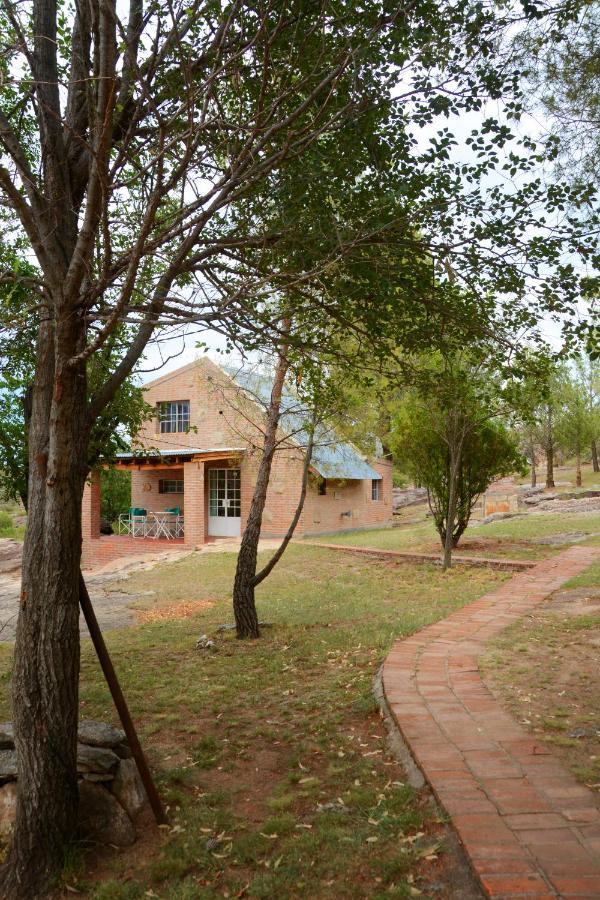 La Toma Complejo De Montana - Cabanas Y Habitaciones En Hosteria Mina Clavero Dış mekan fotoğraf