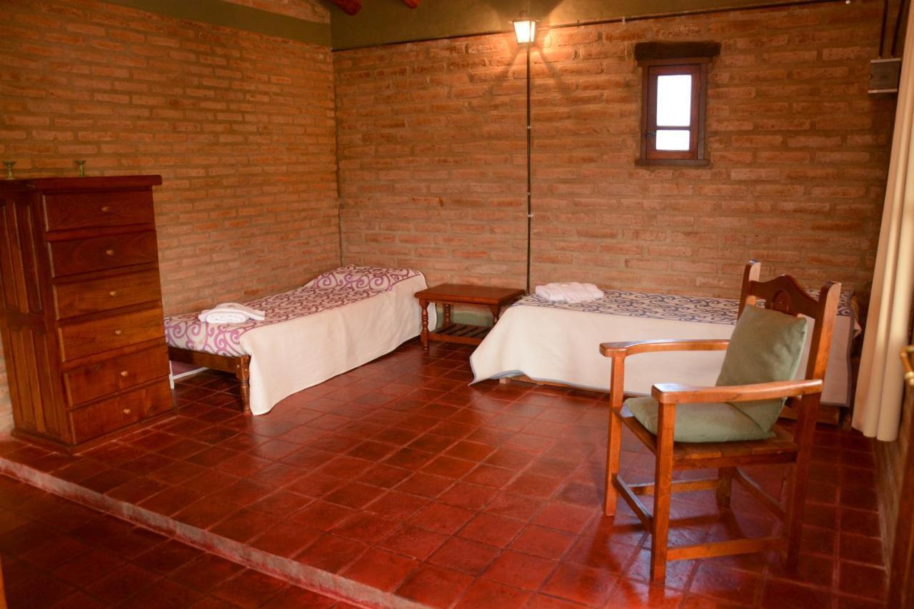 La Toma Complejo De Montana - Cabanas Y Habitaciones En Hosteria Mina Clavero Dış mekan fotoğraf